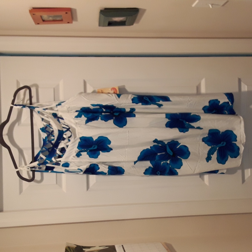 NWT HAWAIIAN DRESS